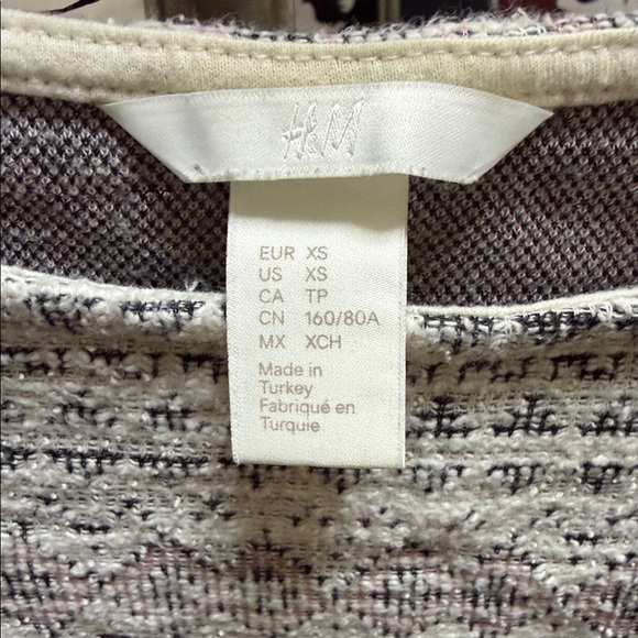 H&M Multicolor Patterned Sweatshirt - Picture 2 of 4